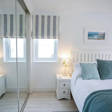 Hightide - Bracklesham Bay Apartment Chichester Exterior photo